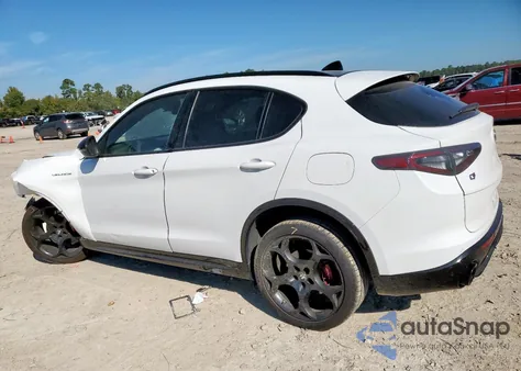 2024 Alfa Romeo Stelvio Ti z USA, uszkodzony, nr VIN ZASPAKBN7R7D78439